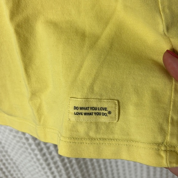 Life Is Good Women's Large Just Add Water Boat Crusher Tee Yellow - Picture 4 of 8